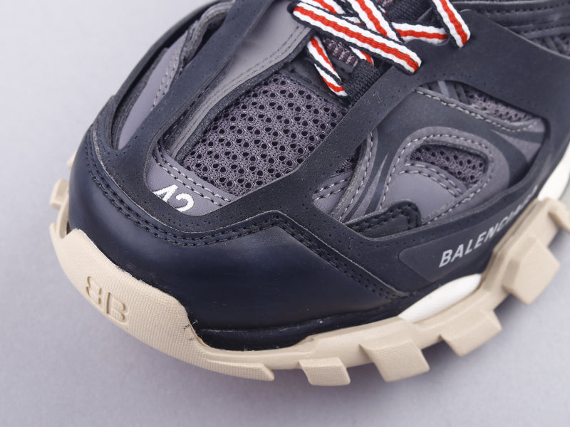 GLM - Bla Track Three Generations Sneaker