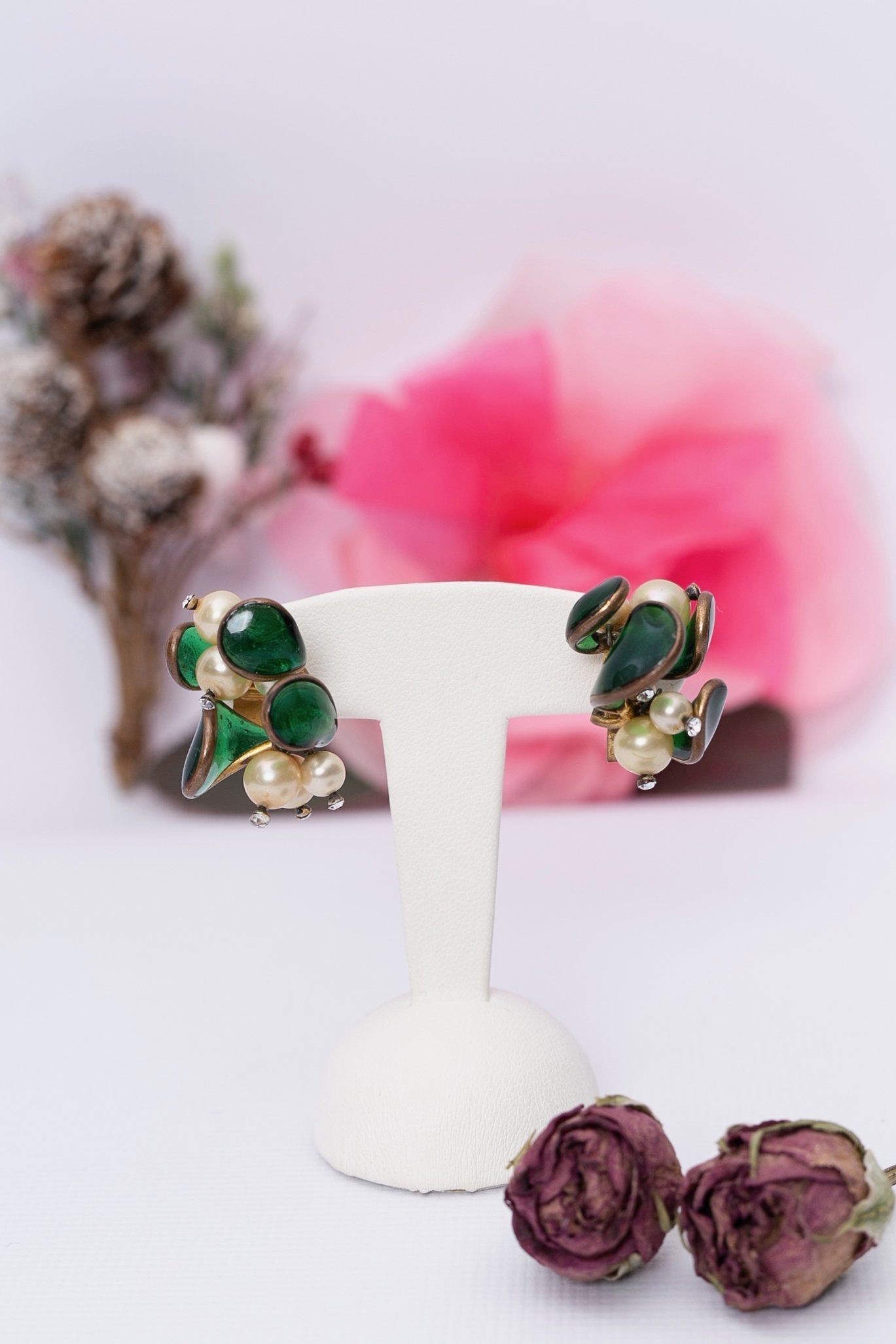 Boucles d'oreilles en pÃ¢te de verre Chanel (AttribuÃ©es Ã )