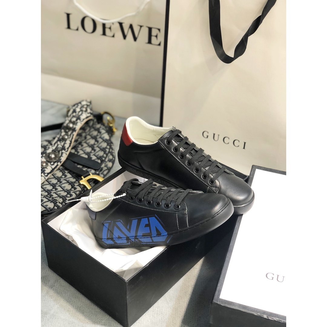 GLM-GCI  Ace with loved black Sneaker 102