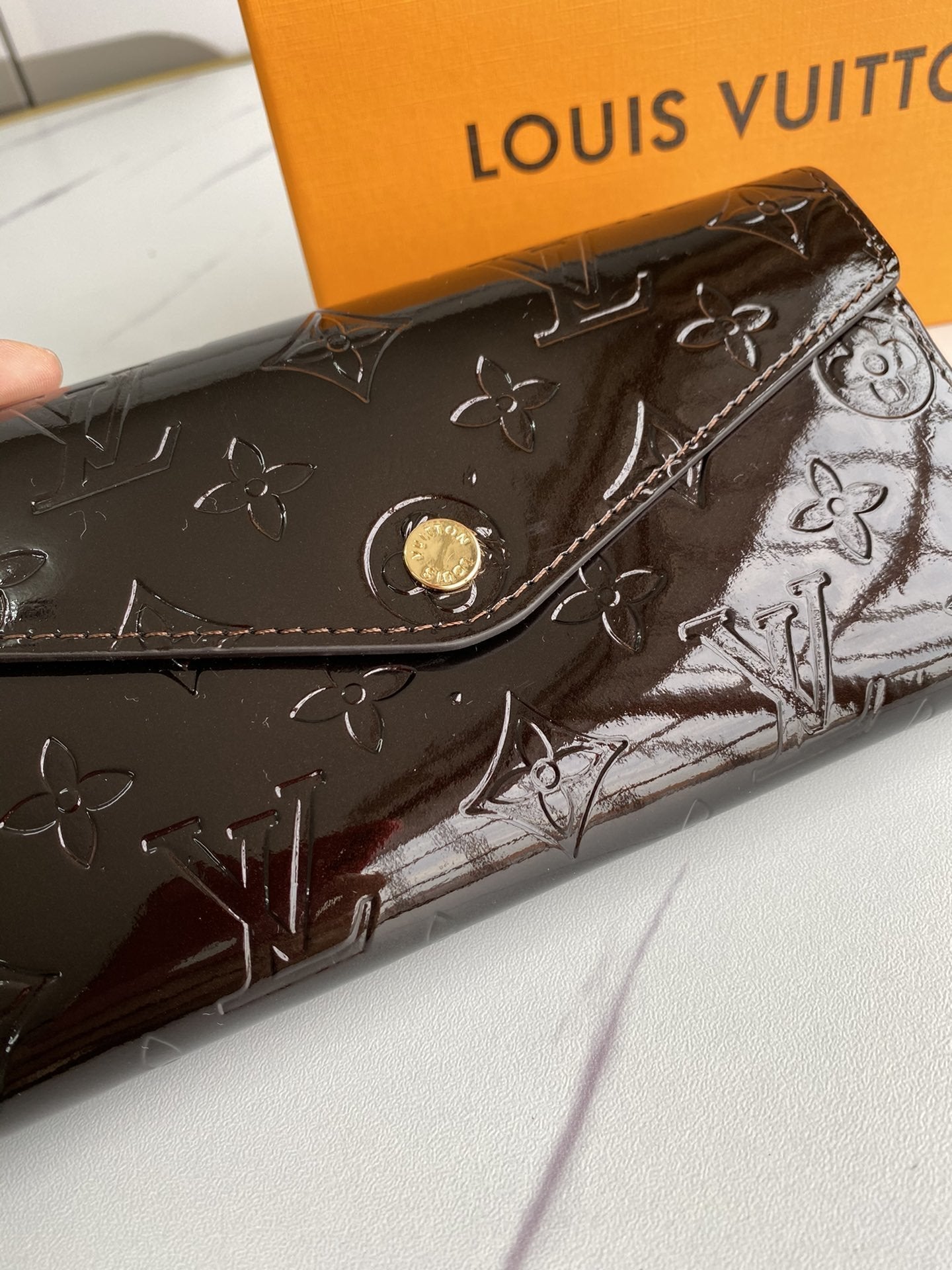 GLM - Top Quality Wallet LUV 003