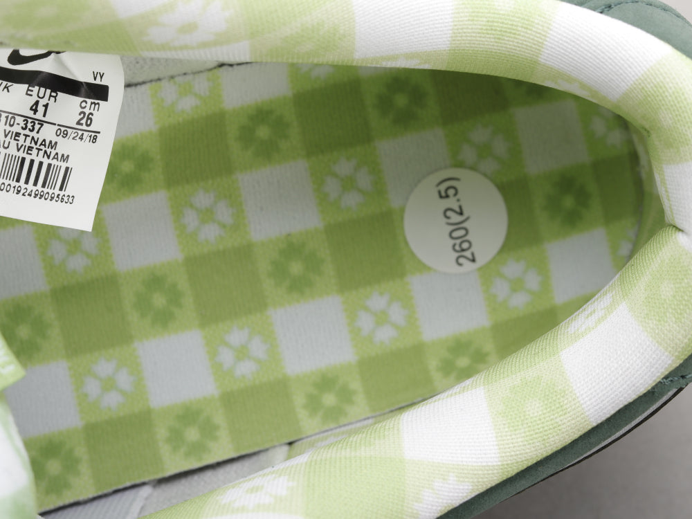 GLM - Concepts Green Lobster