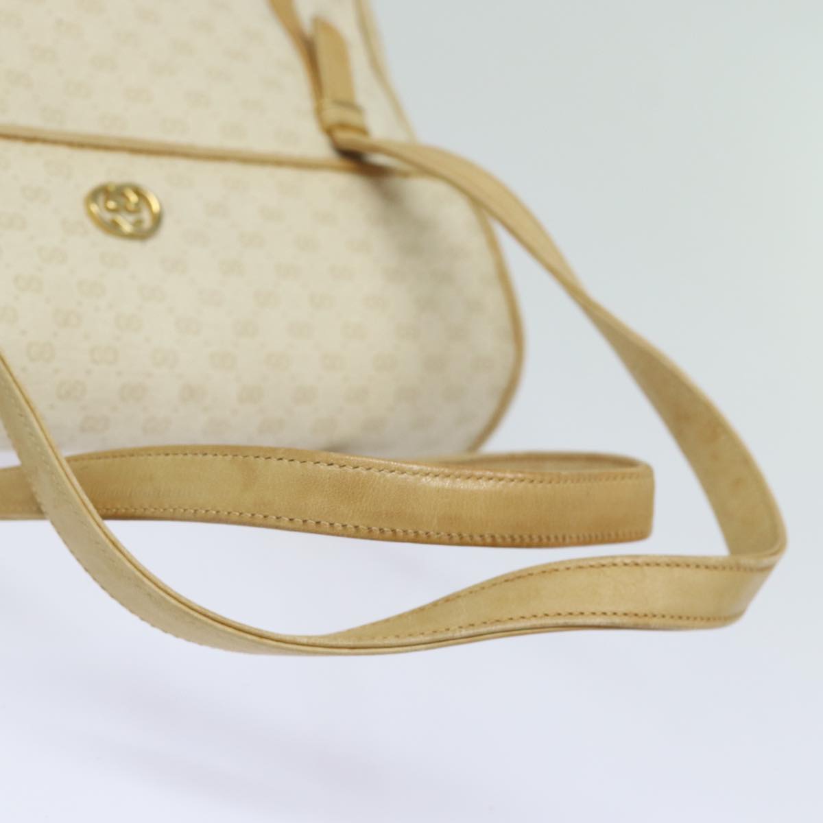 GUCCI Micro GG Supreme Shoulder Bag PVC Leather White 46 000 4857 81156