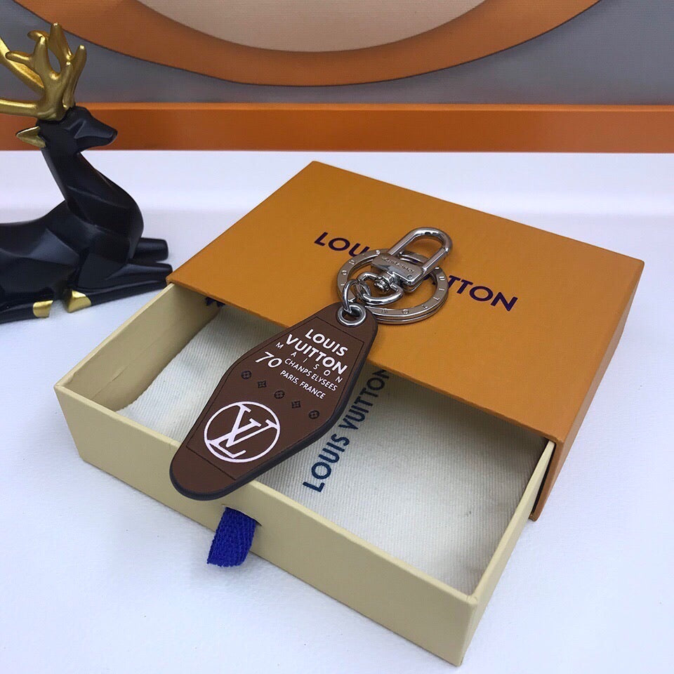 GLM - Top Quality Keychains LUV 008
