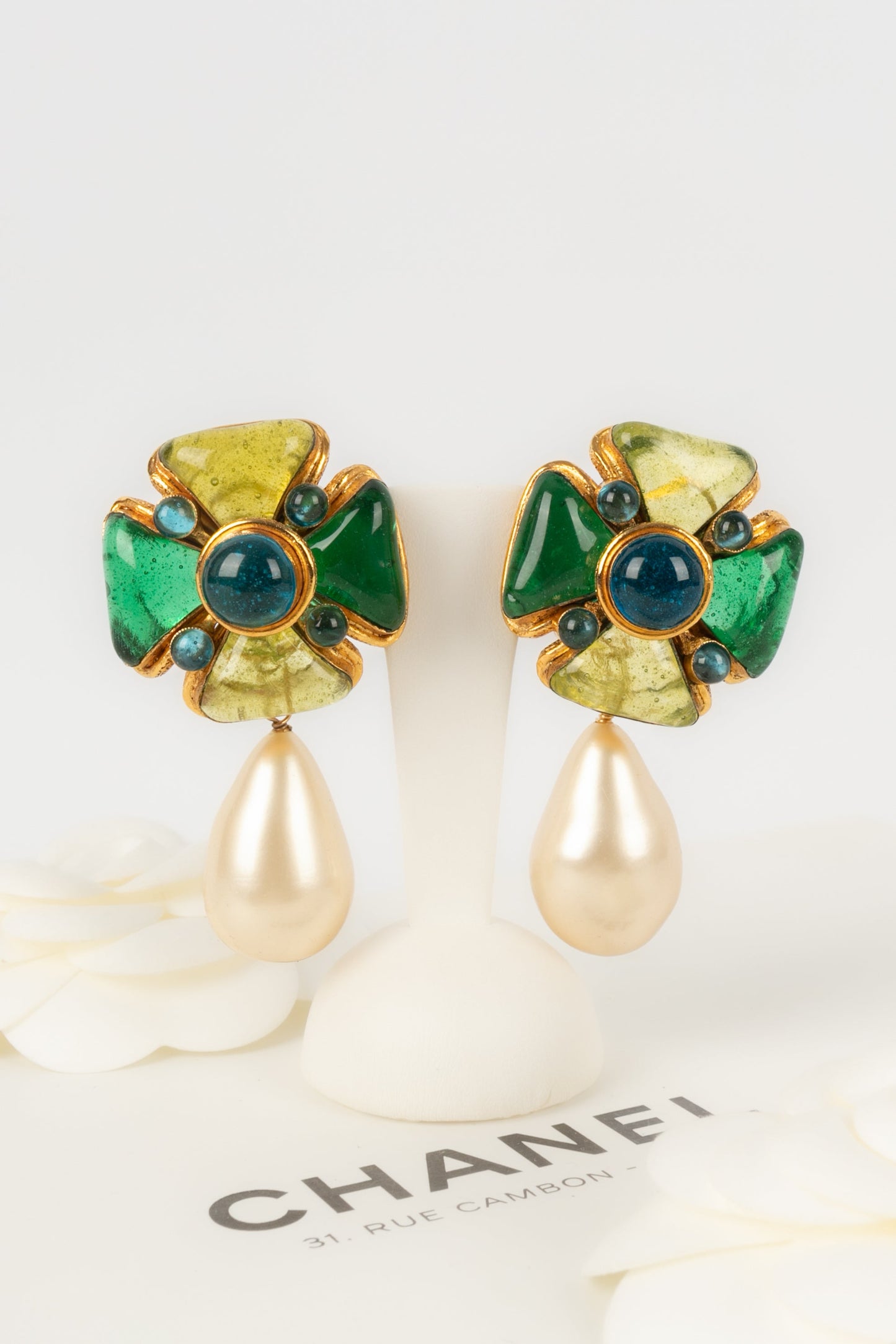 Boucles d'oreilles en pÃ¢te de verre Chanel