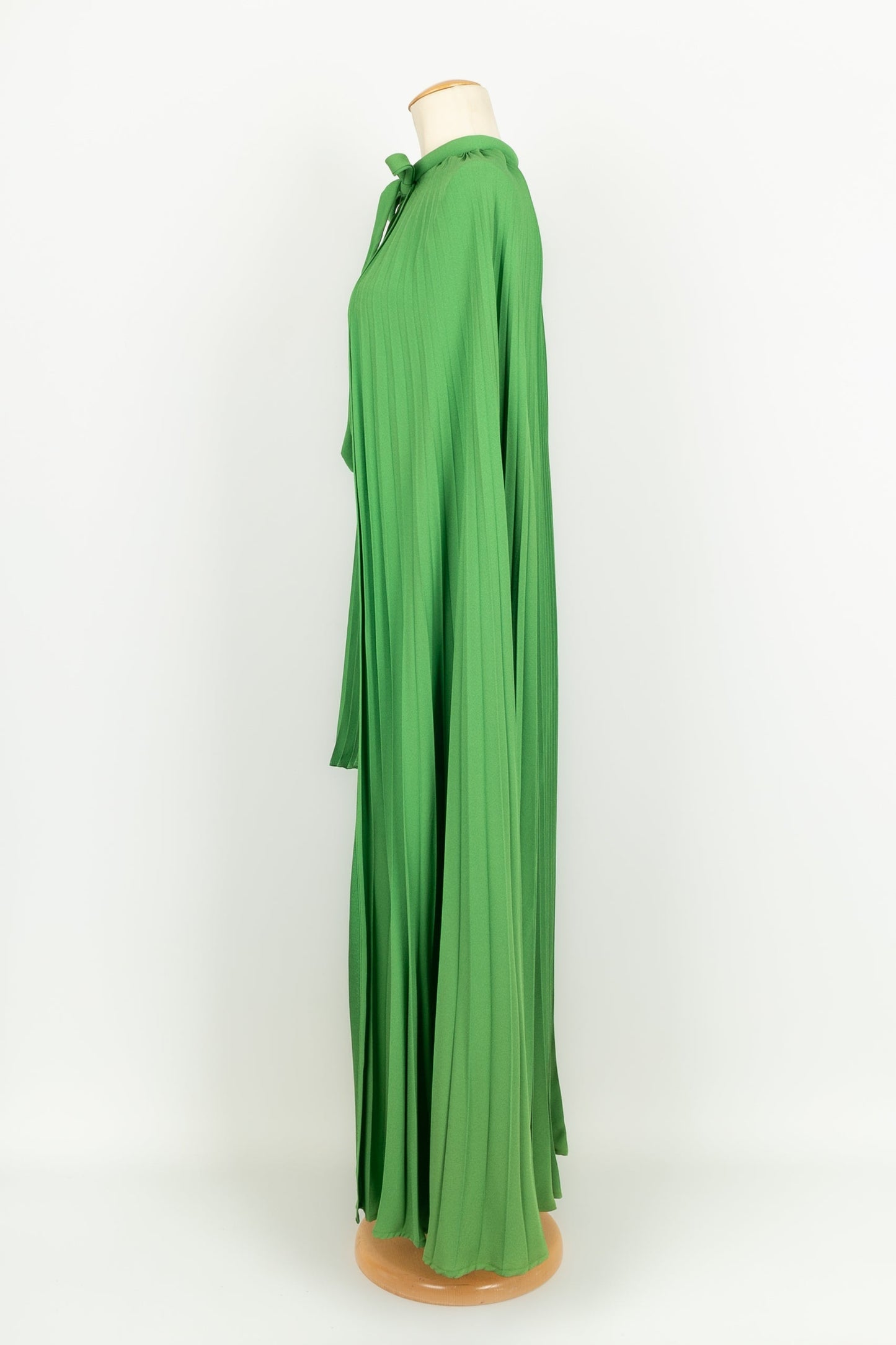 Robe et cape Azzaro