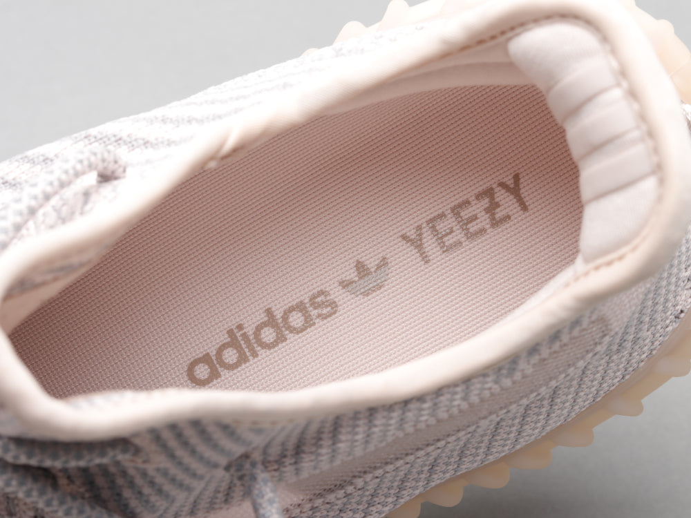 GLM - Yzy 350 Pale pink Sneaker