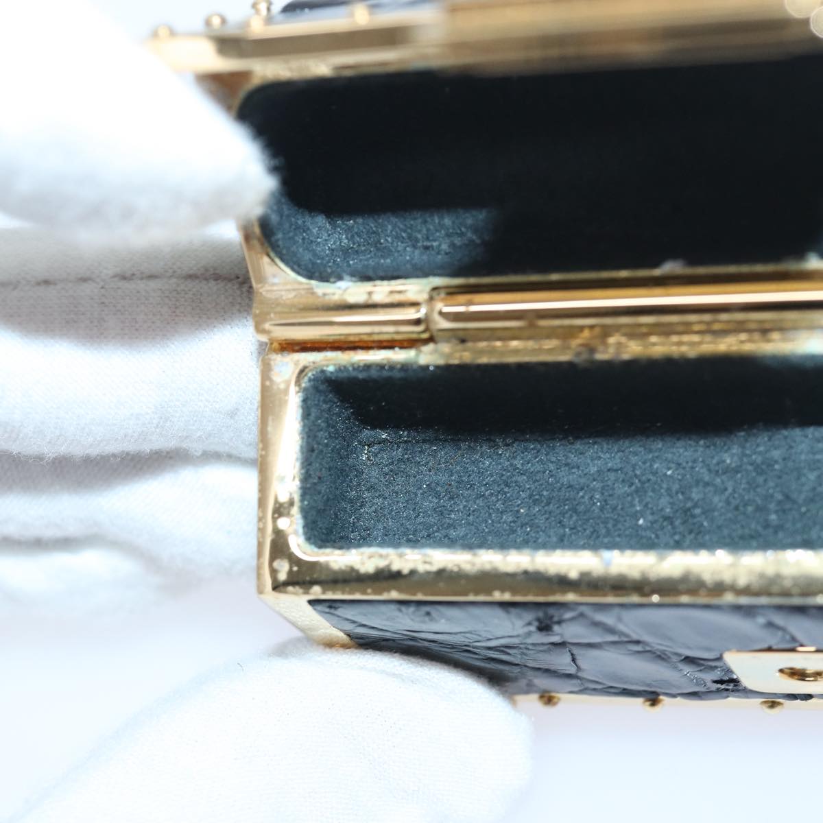 FENDI Lip case Shoulder Bag Leather Black Gold 84300