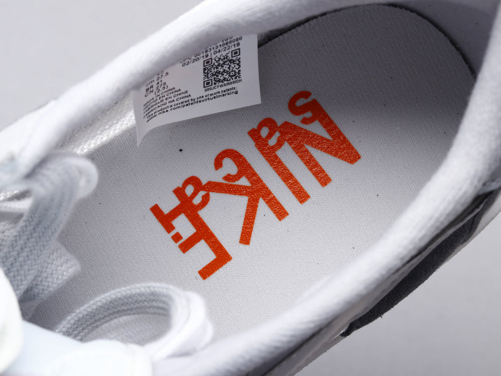 GLM - NKE Waffle off-white
