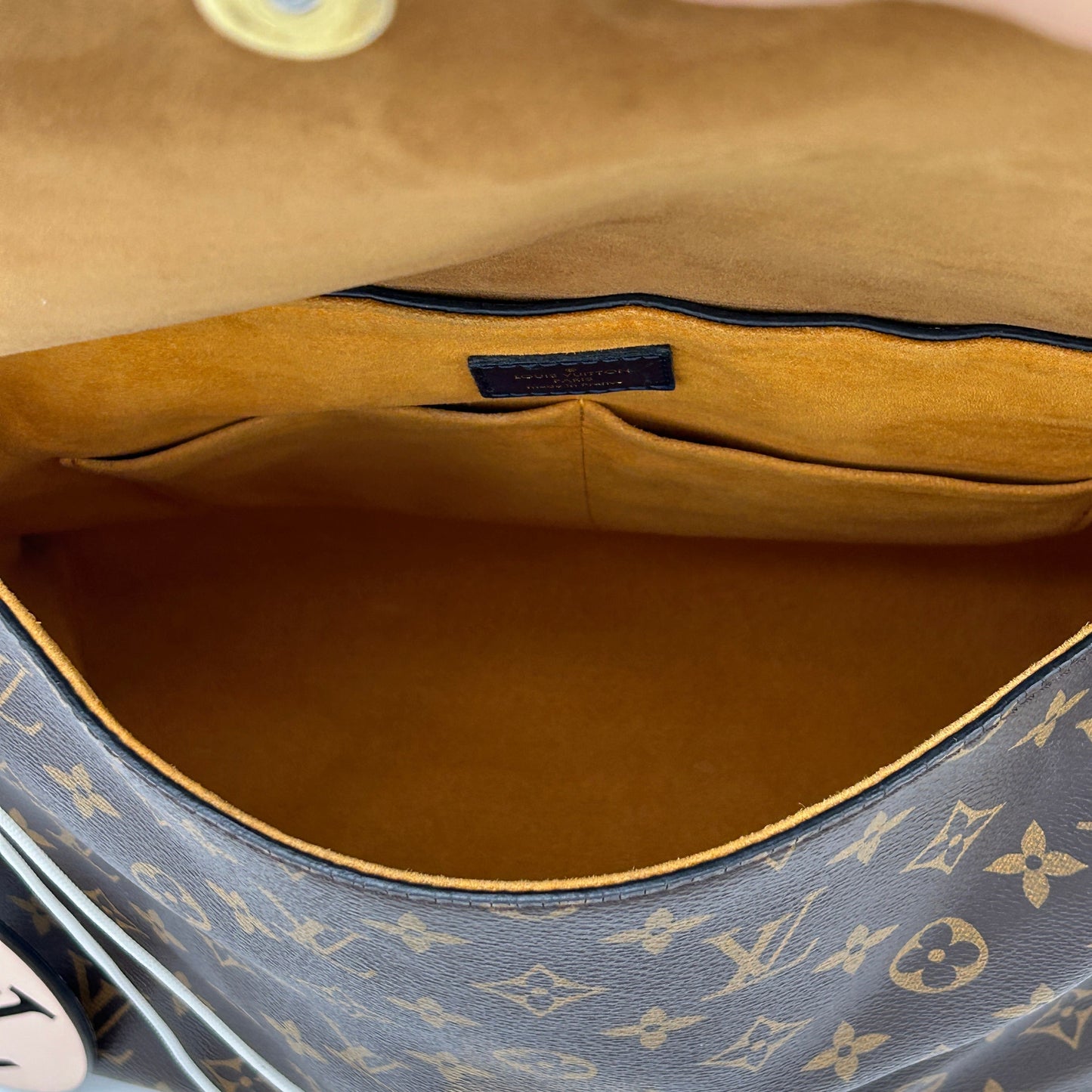 Louis Vuitton Beaubourg Monogram Canvas Handbag Brown Medium