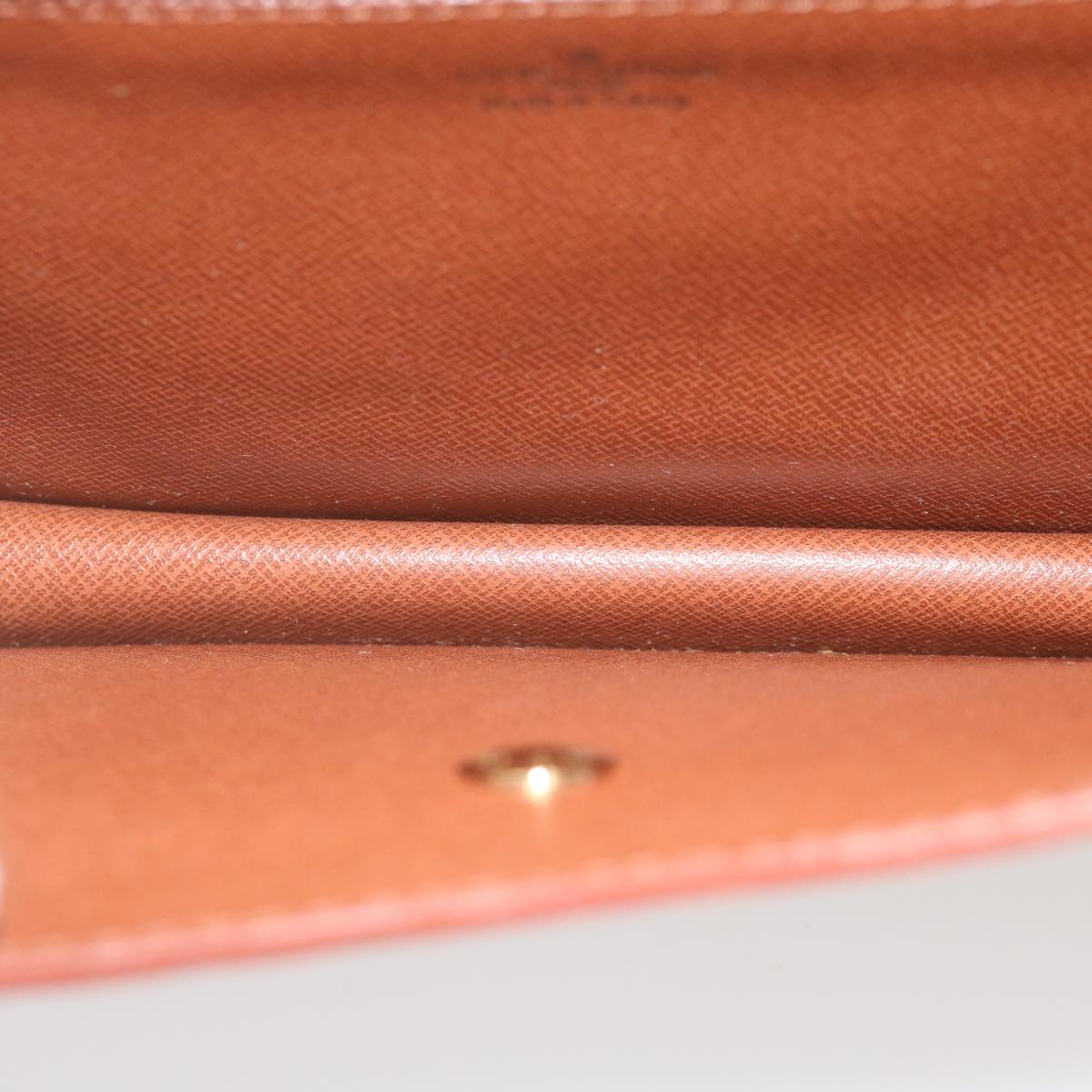 Louis Vuitton Montaigne  Leather Clutch Bag ()