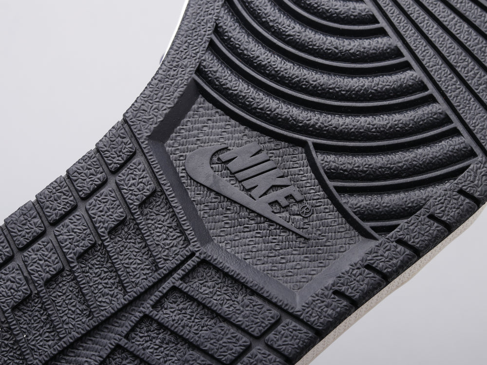 GLM - AJ1 black toe