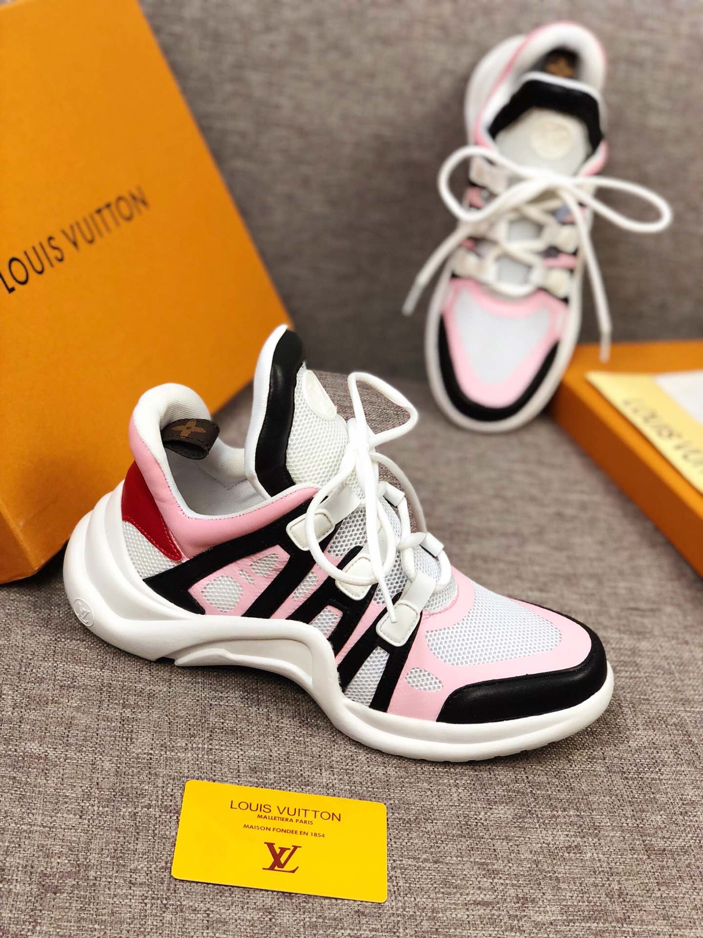 GLM - LUV Archlight Pink Black Sneaker