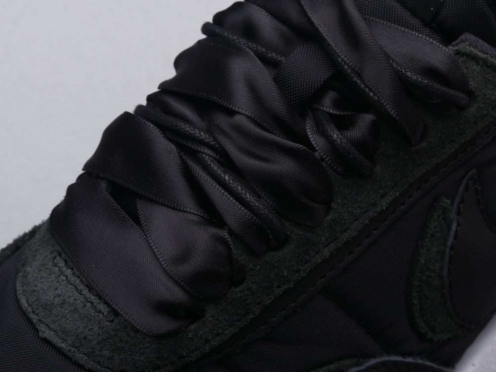 GLM - NKE Waffle Satin Black