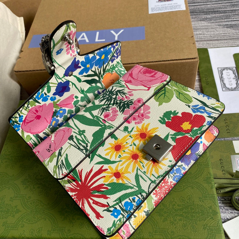 GLM - gg Bags - 2010