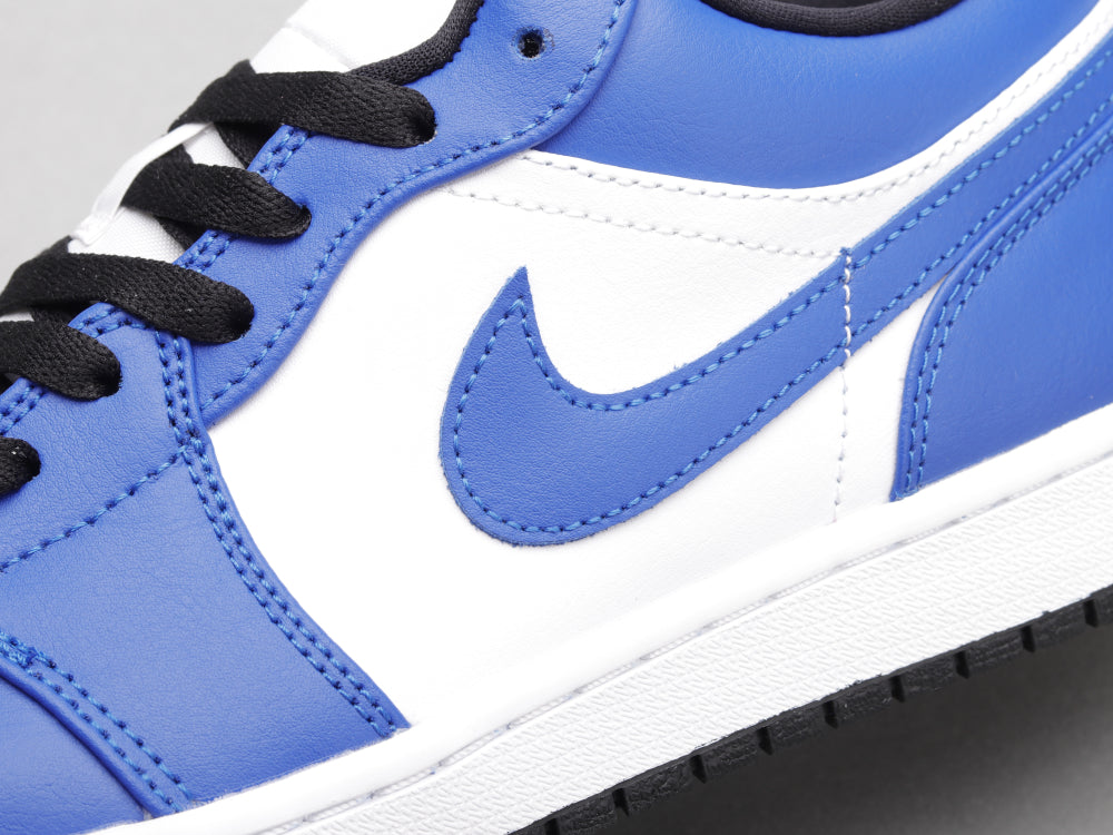 GLM - AJ1 white blue lightning