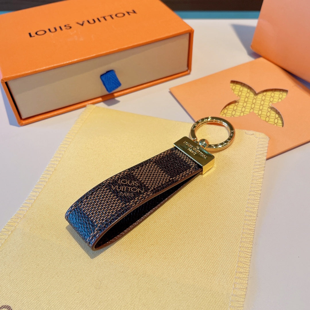 GLM - Top Quality Keychains LUV 032