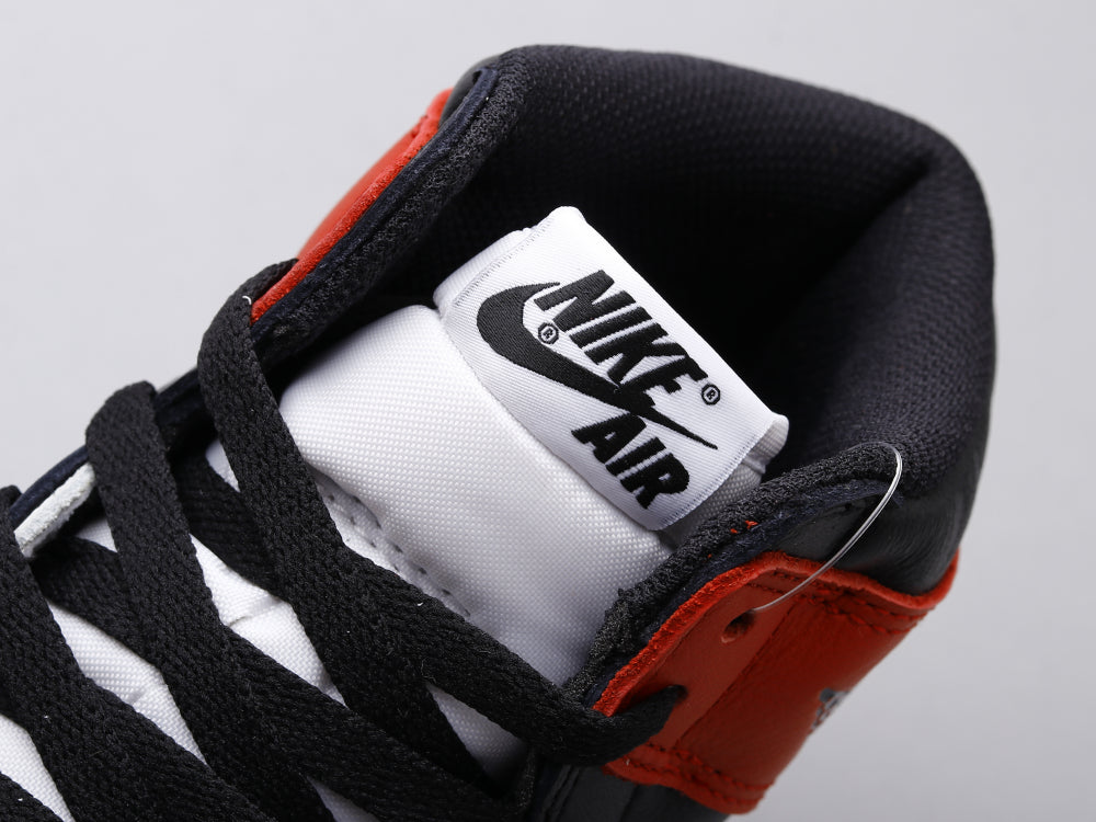 GLM - AJ1 black toe