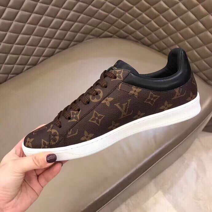 GLM - Top Quality Luv Sneaker 061