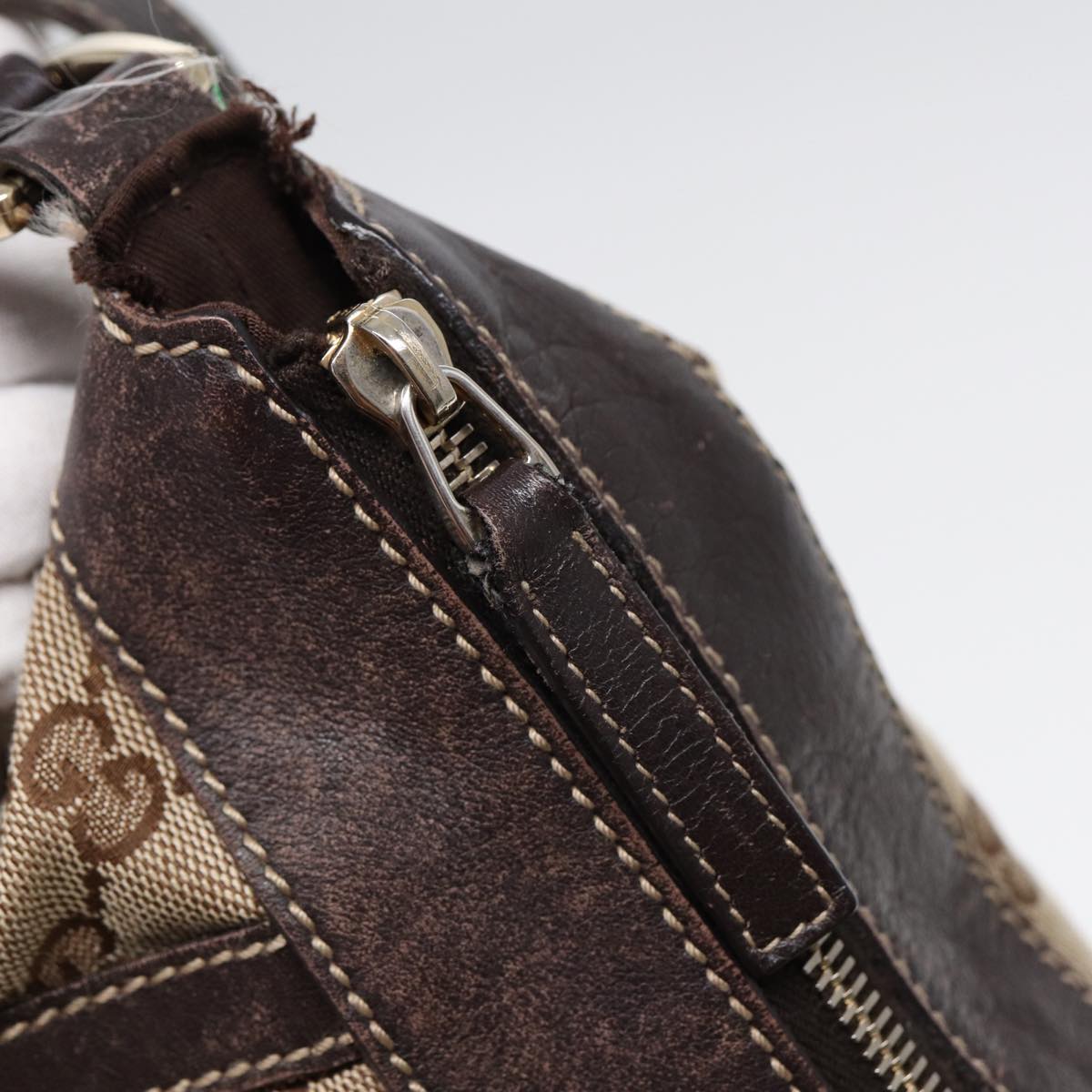 GUCCI GG Canvas Abbey Shoulder Bag Brown Gold 204940 89241