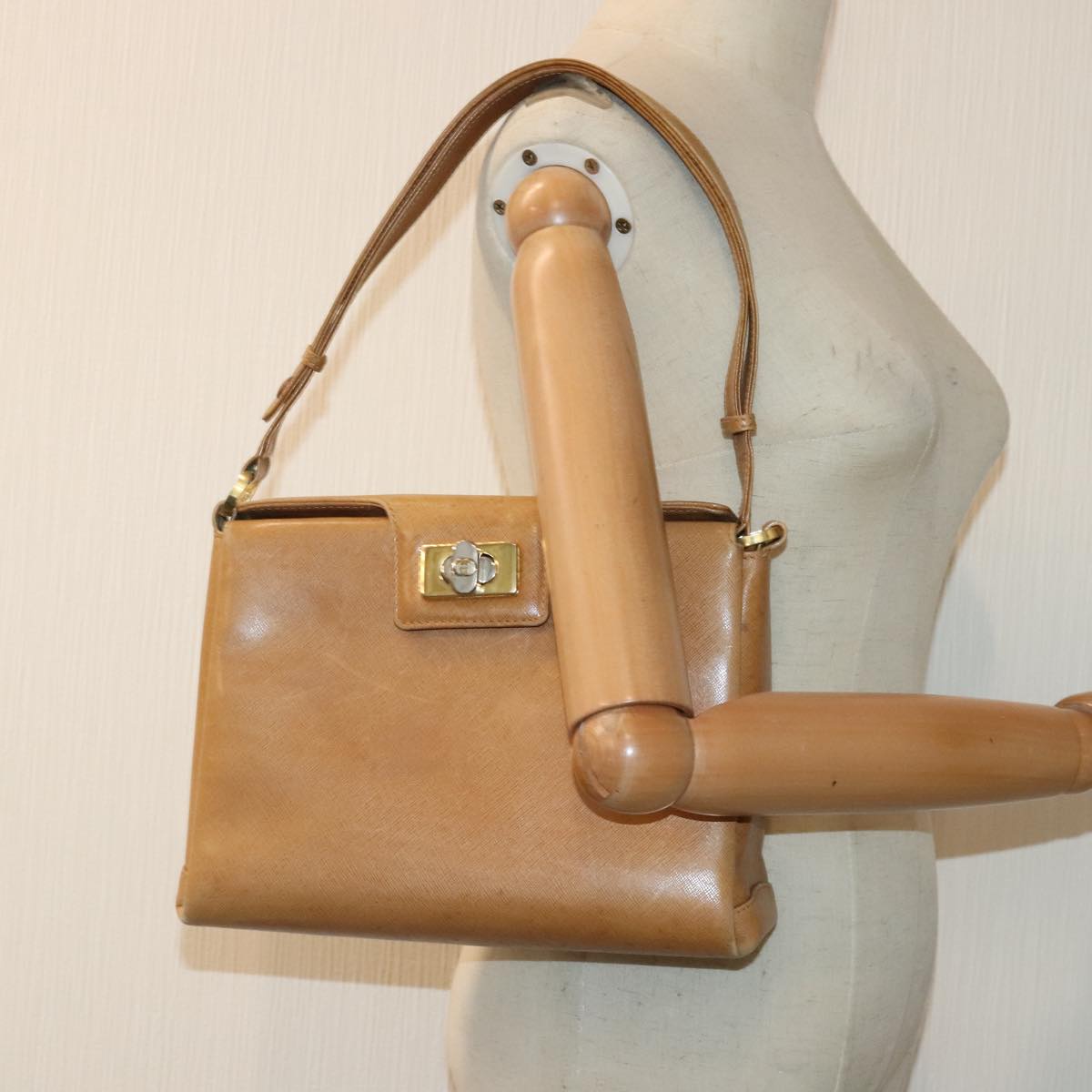GUCCI Shoulder Bag Leather Beige Silver gold 89604