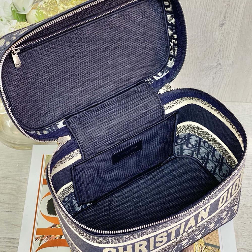 DIORTRAVEL VAN CASE