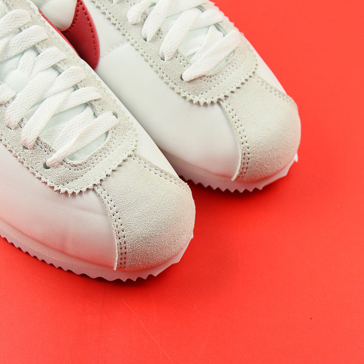 GLM - NKE A generation of classic white and red