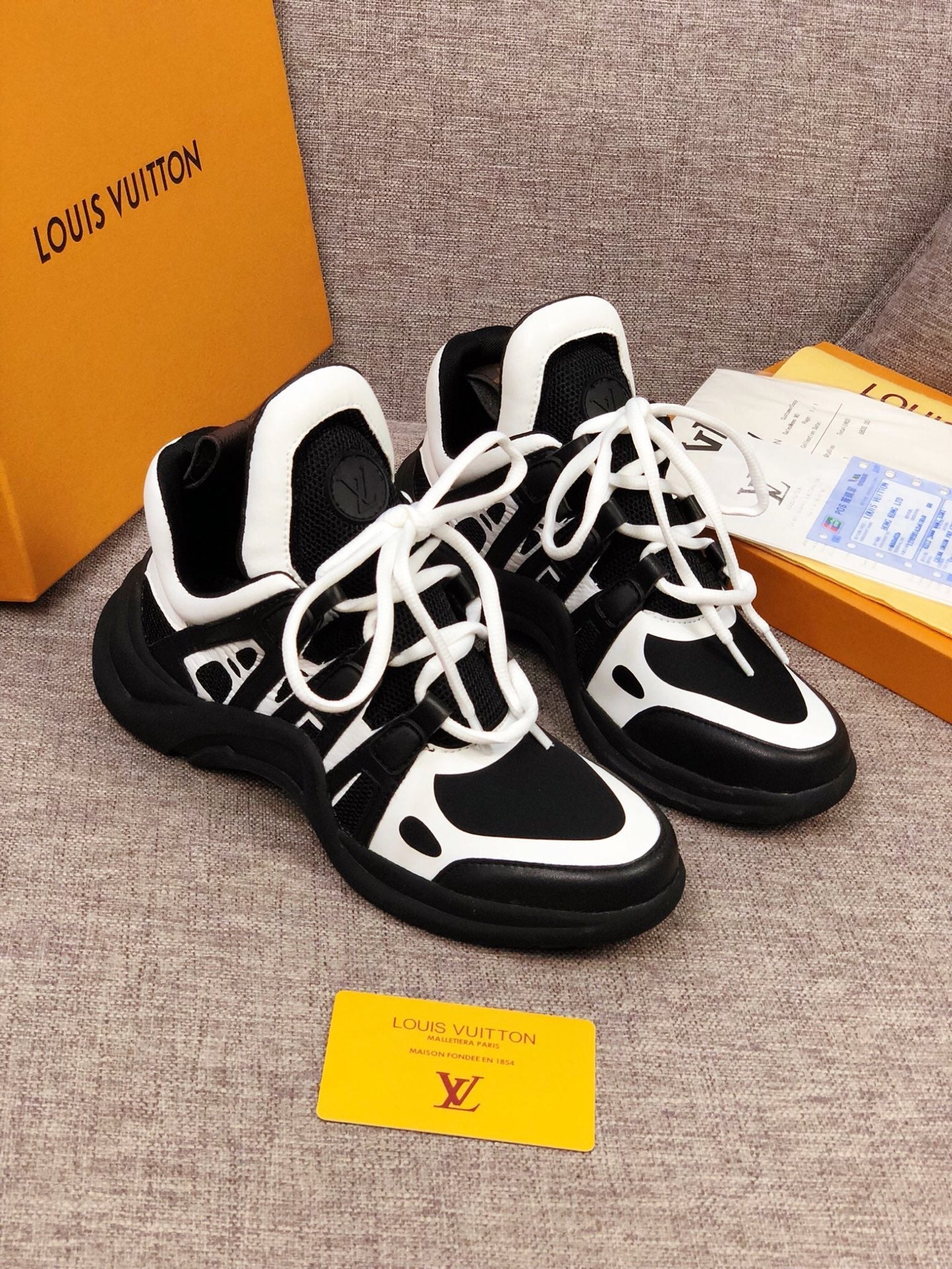 GLM - LUV Archlight Black White Sneaker