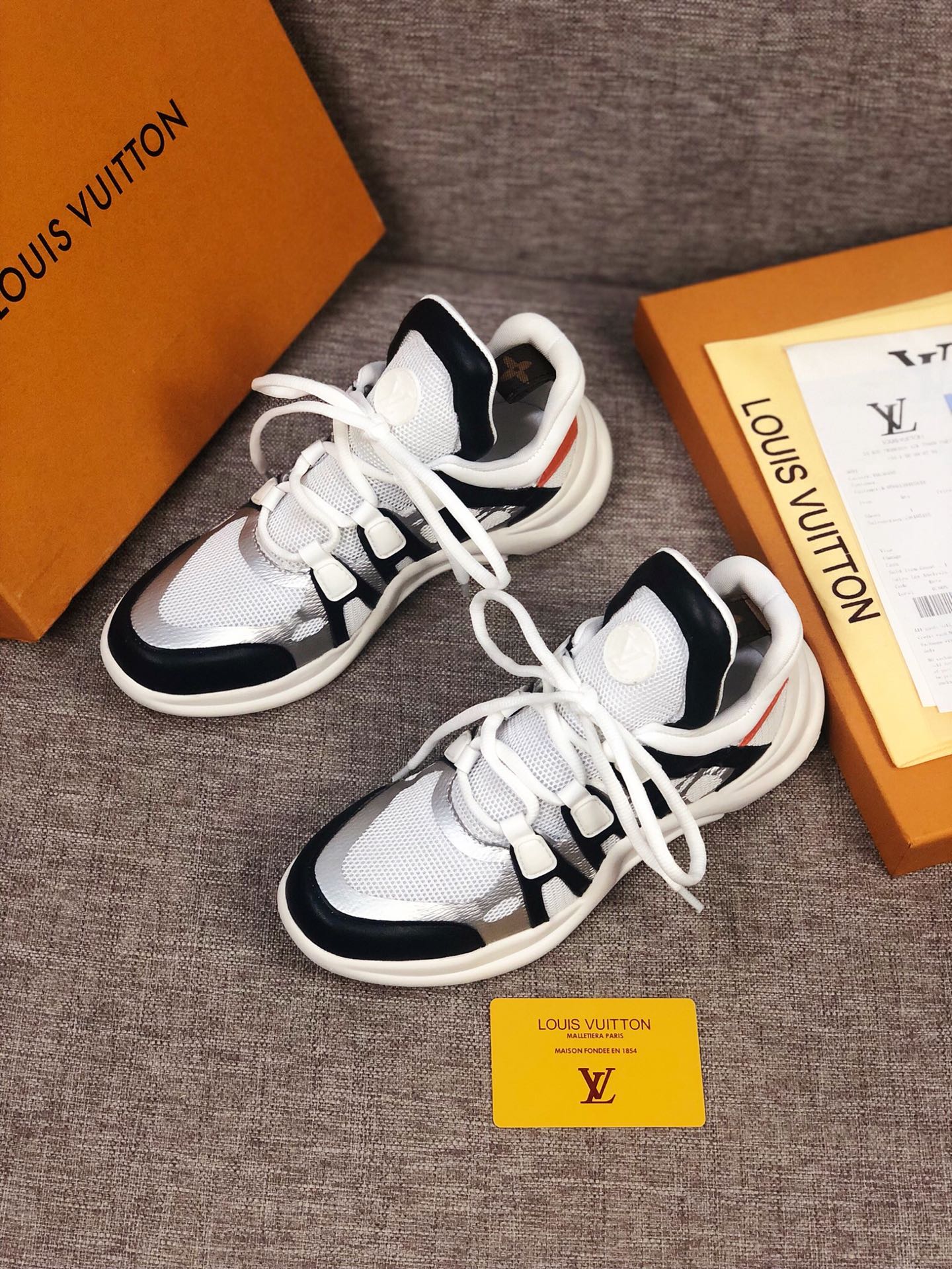 GLM - LUV Archlight White Black Orange Sneaker