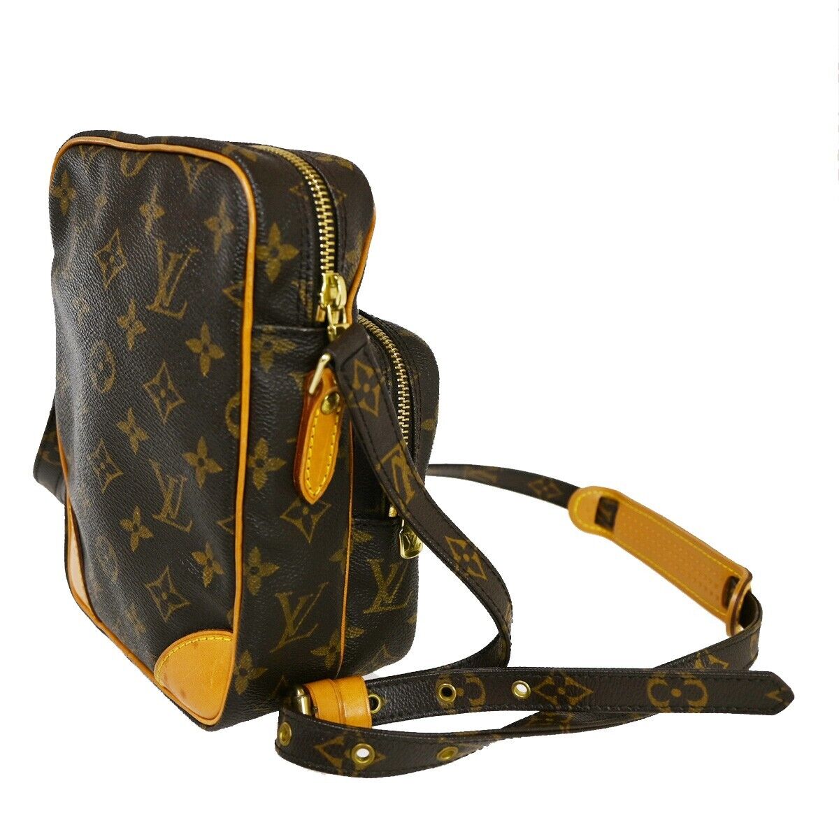 Louis Vuitton Amazon  Canvas Shoulder Bag ()