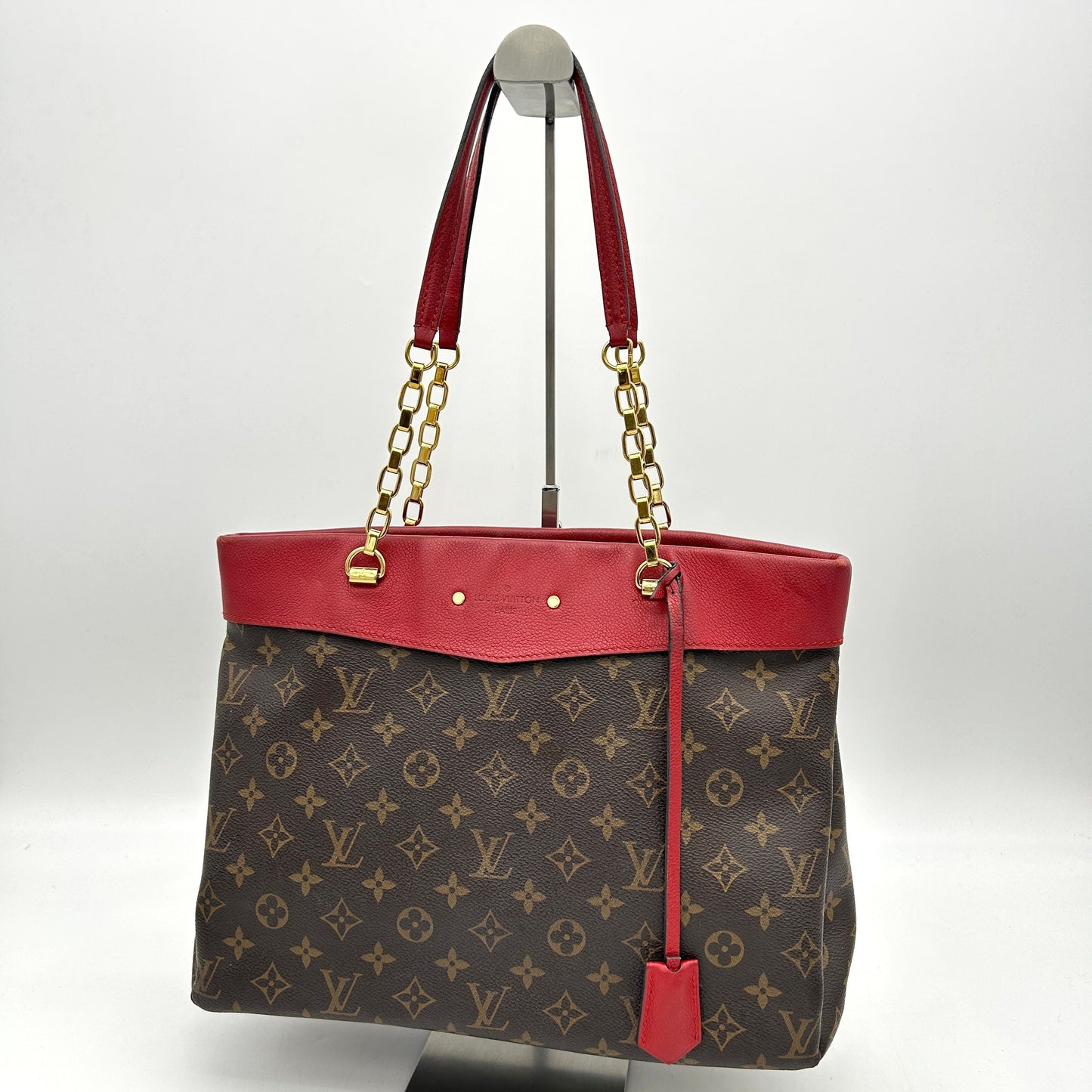 LOUIS VUITTON Monogram Pallas Shopper Cherry LA23075