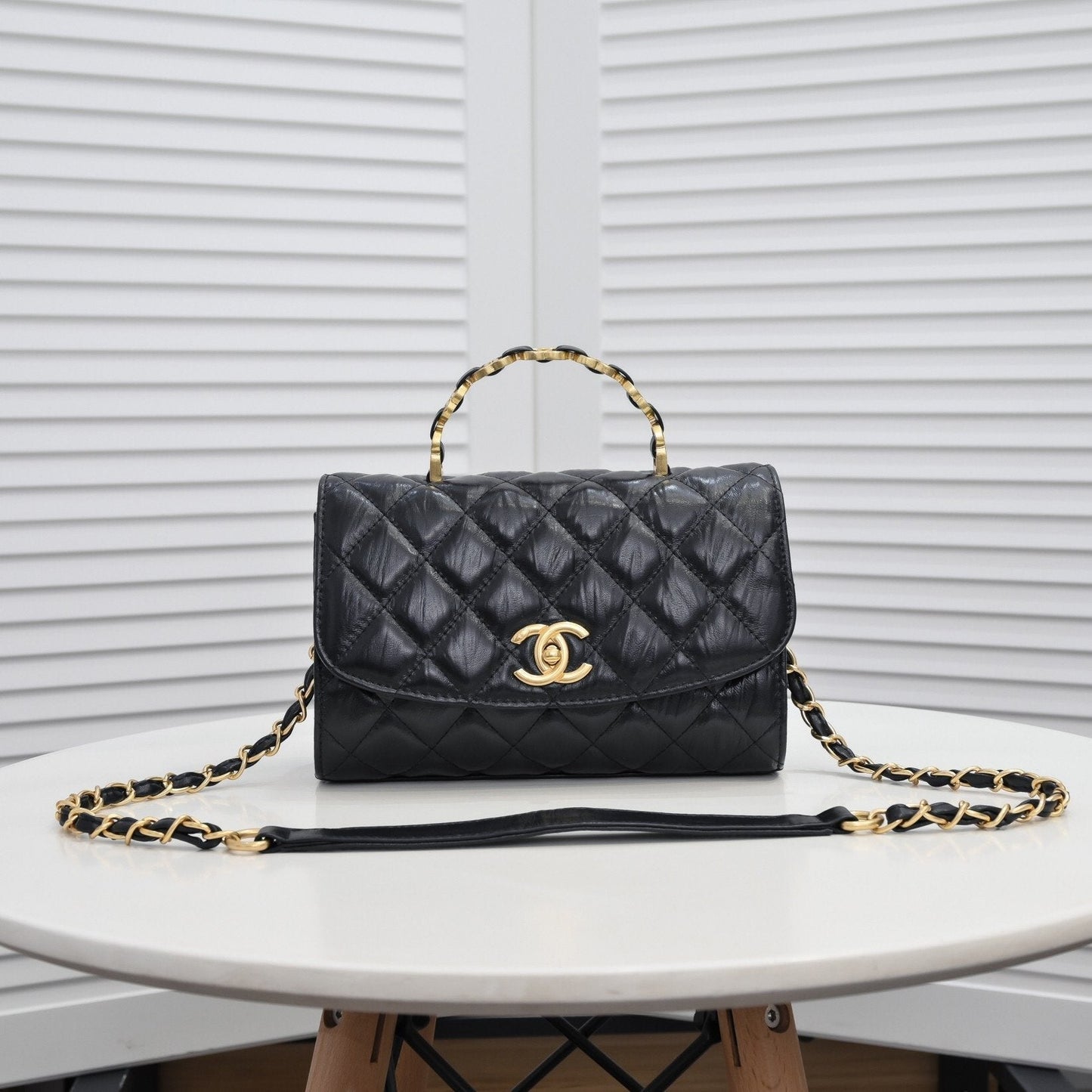 Designer bags by Chanel 082