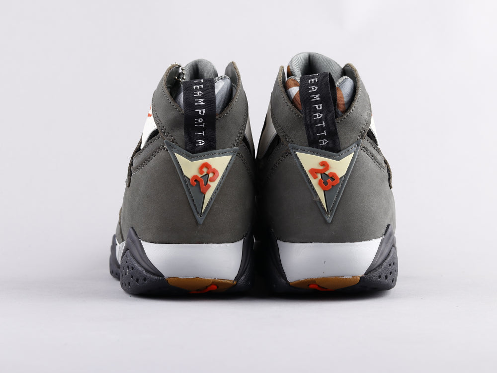 GLM - AJ7 PATTA joint black and gray