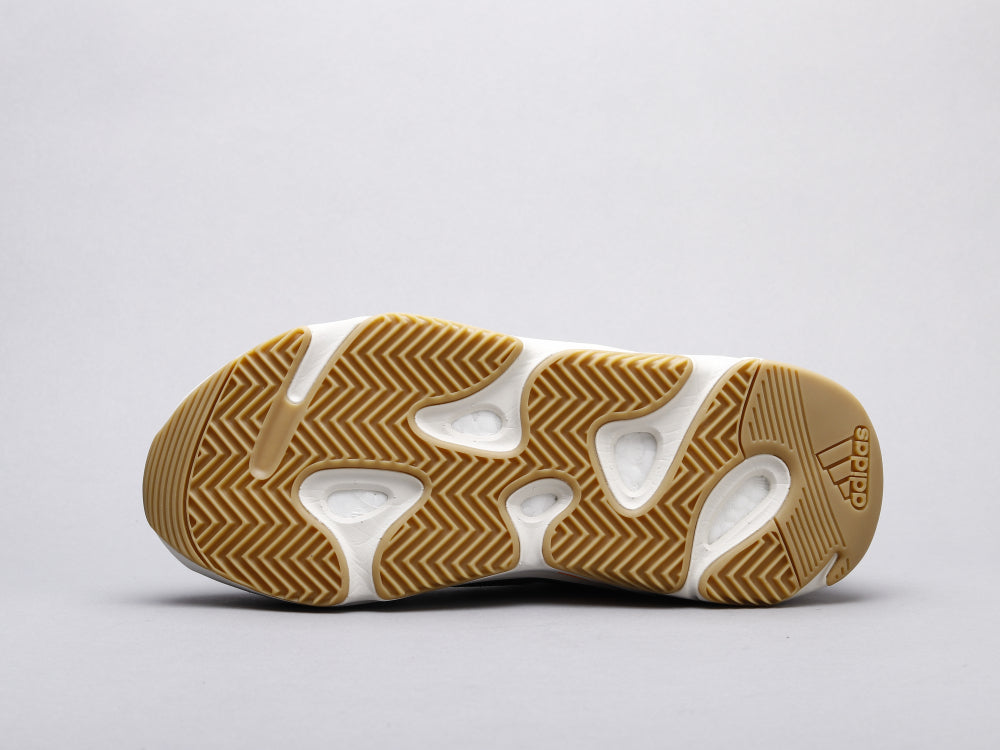 GLM - Yzy 700 Magnet Sneaker