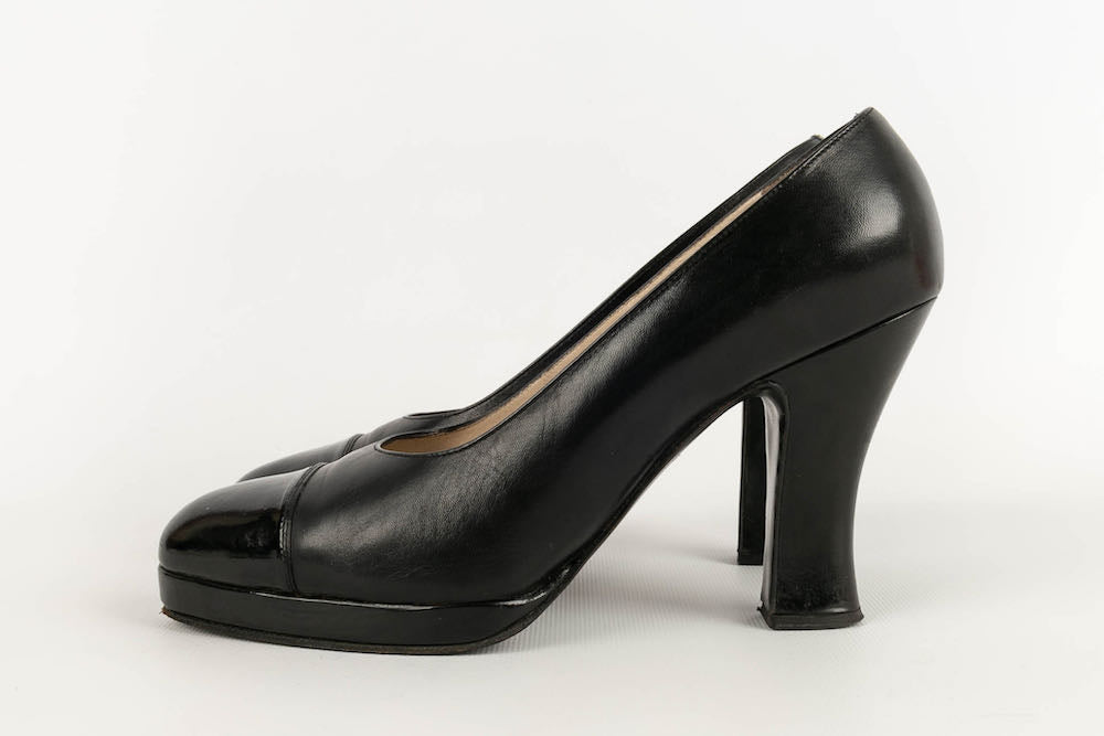 Escarpins en cuir Chanel