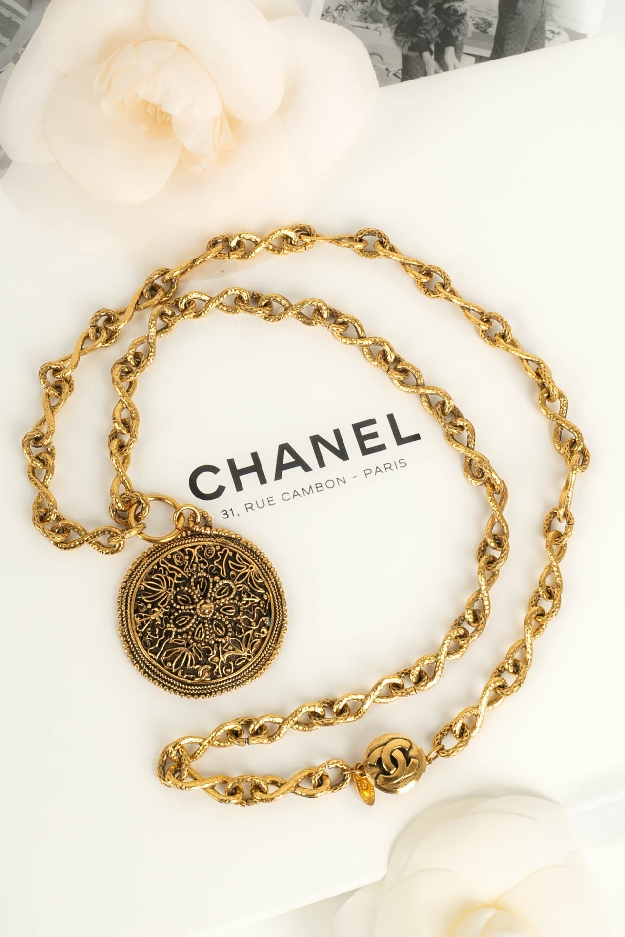 Collier mÃƒÆ’Ã‚Â©daillon Chanel 1986