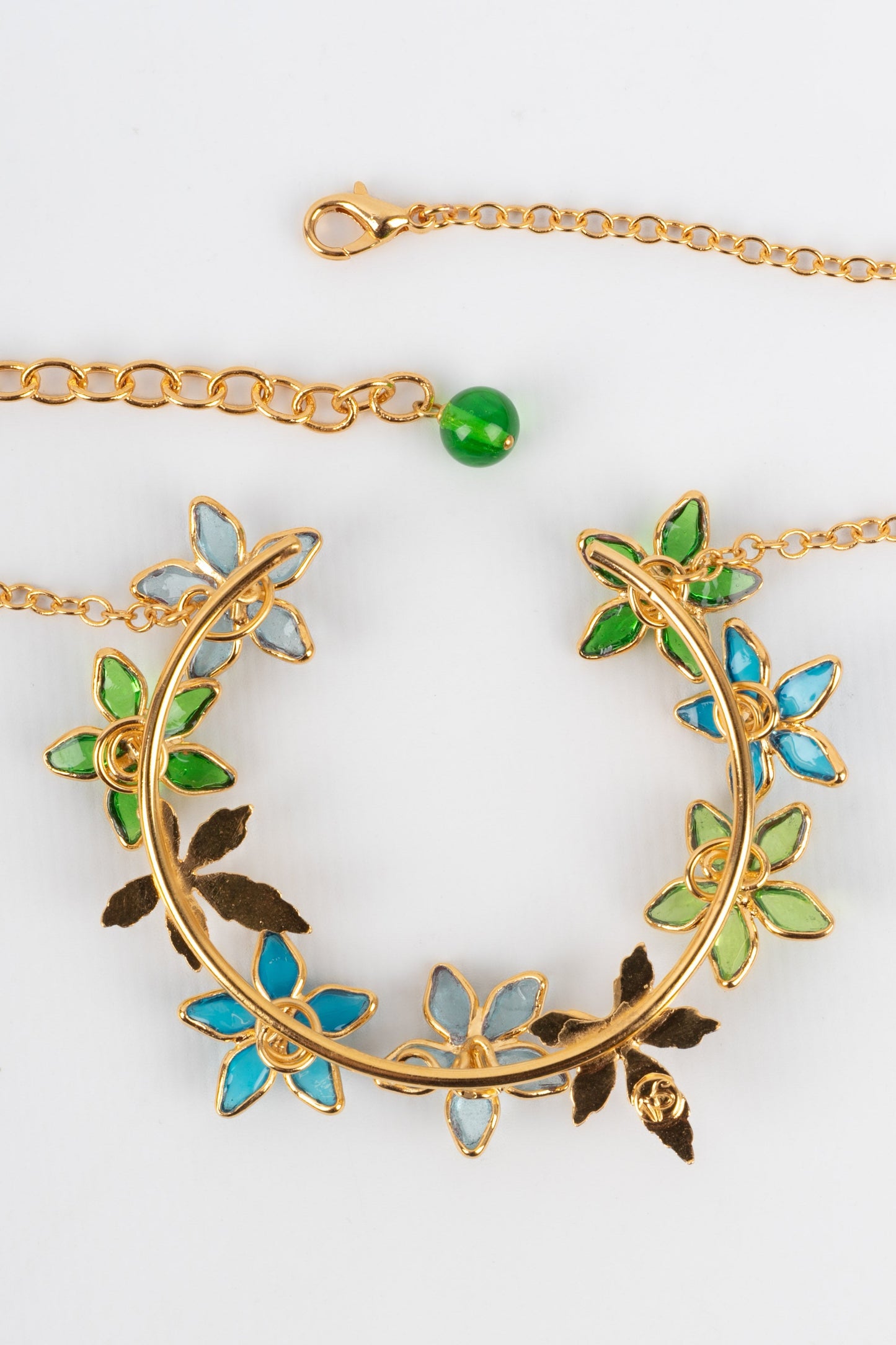 Collier Augustine