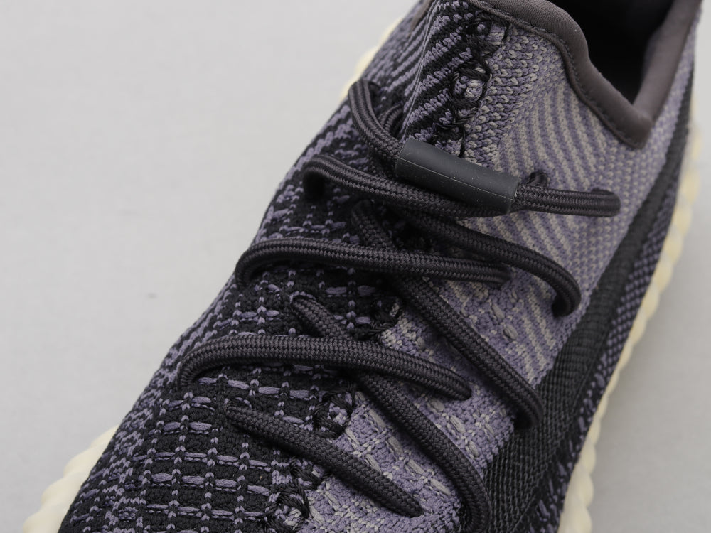 GLM - Yzy 350 Carbon Black Sesame Sneaker