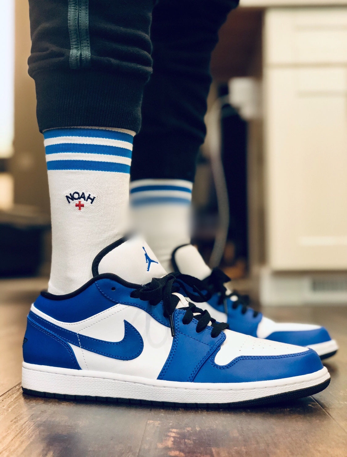 GLM - AJ1 white blue lightning