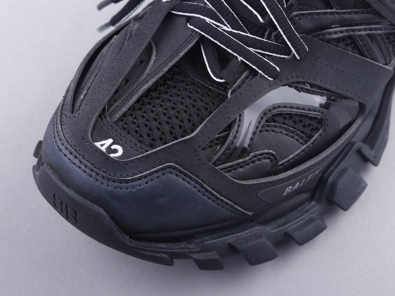 GLM - Bla Track Three Generations Sneaker