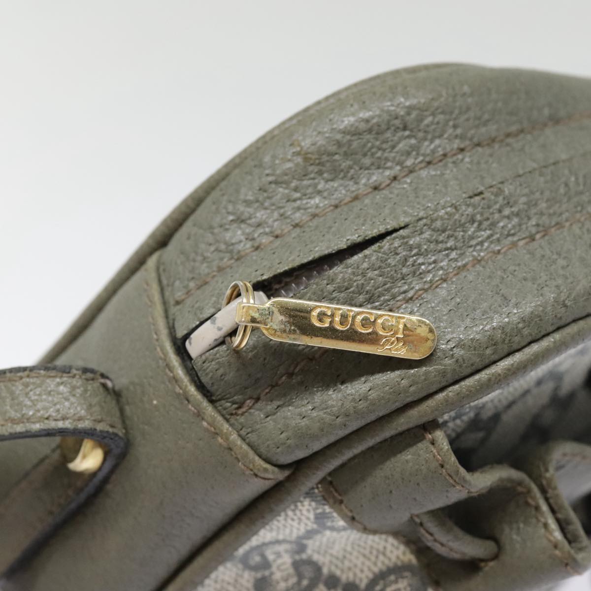 GUCCI GG Plus Supreme Shoulder Bag PVC Gray Gold 90605