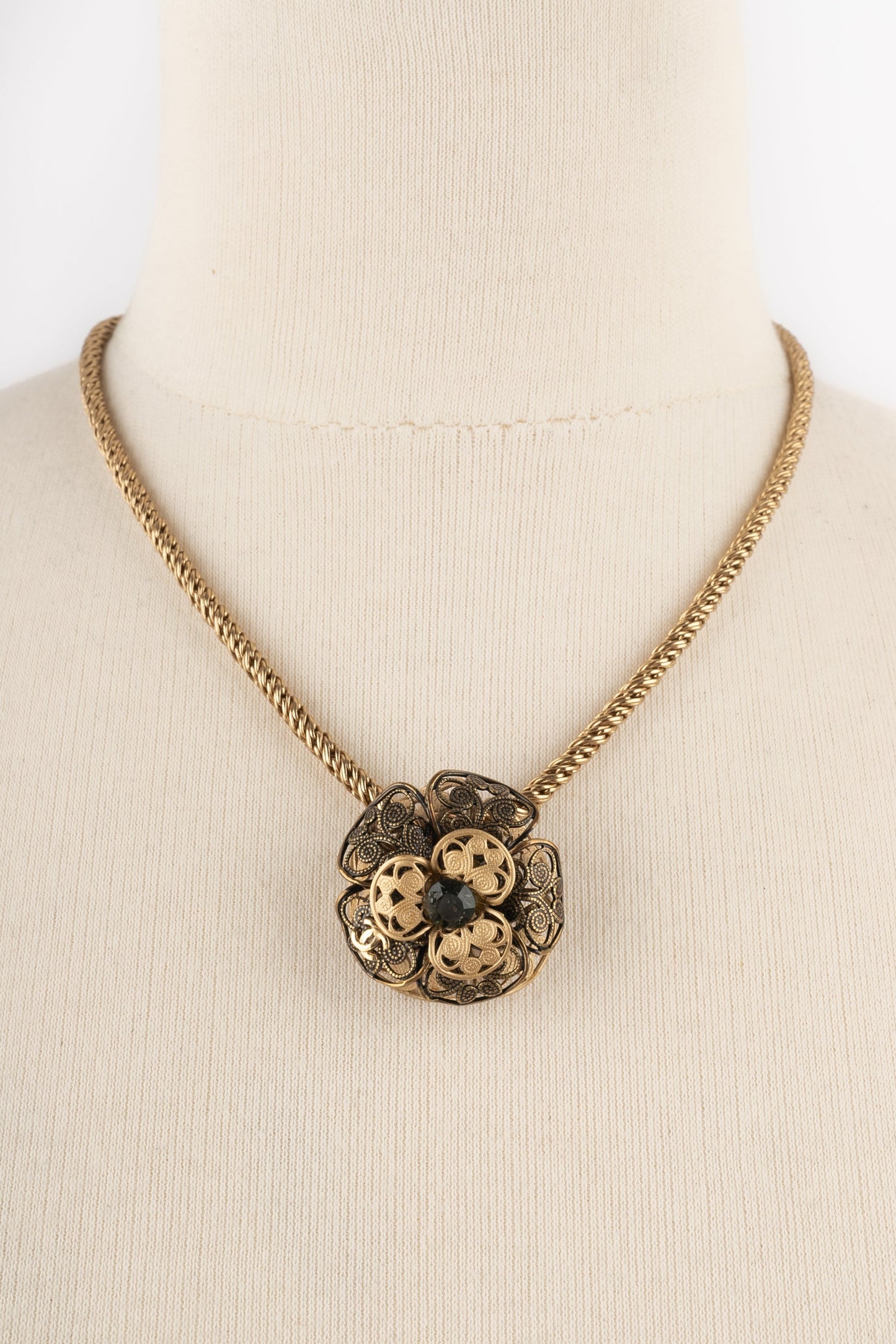 Collier Chanel 2001