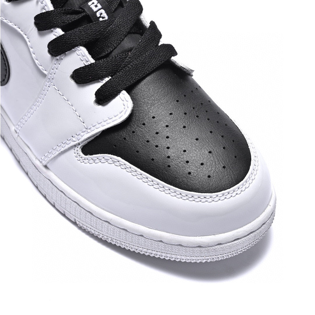 GLM - AJ1 low black and white panda