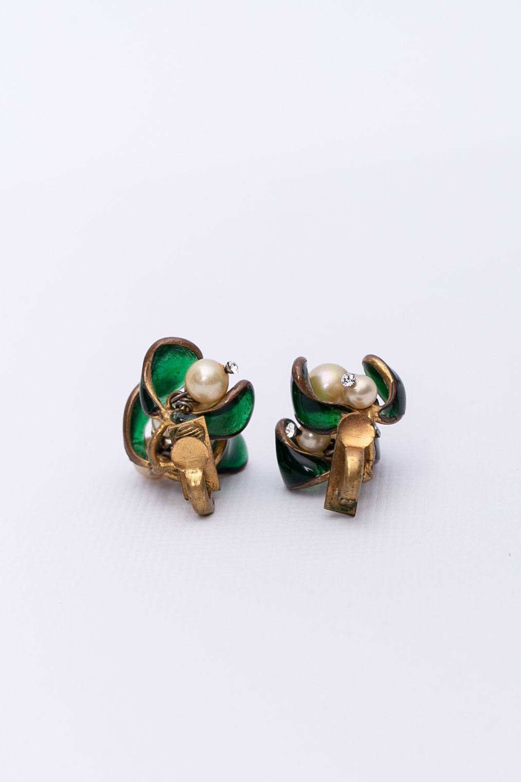 Boucles d'oreilles en pÃ¢te de verre Chanel (AttribuÃ©es Ã )