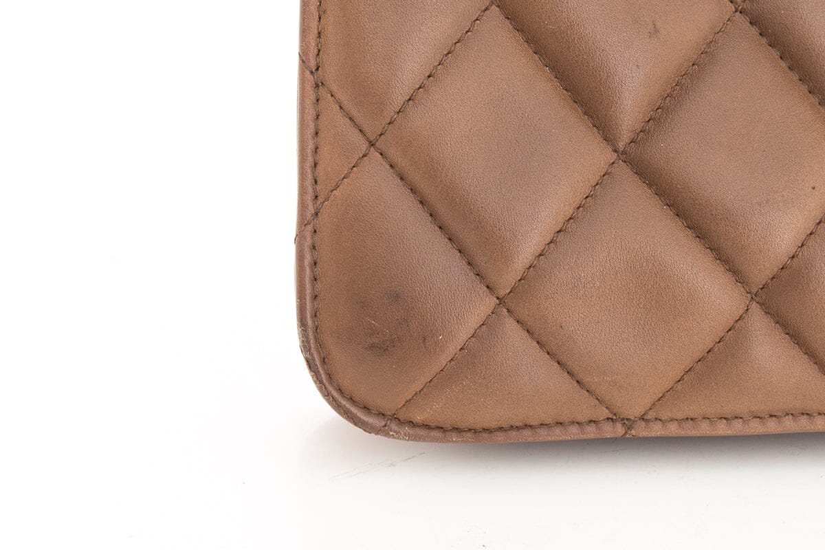 Chanel 1989-1991 Beige Quilted Clutch on Chain With Gold Hardware