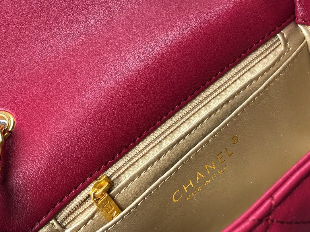 Designer bags by Chanel 117