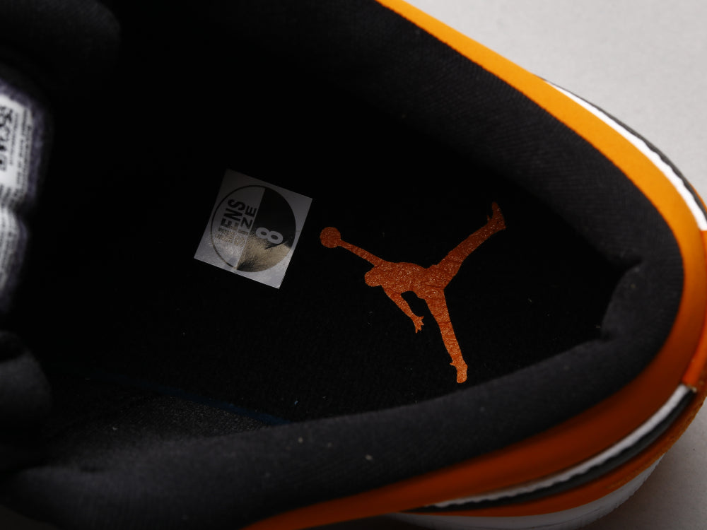 GLM - AJ1 smash the backboard