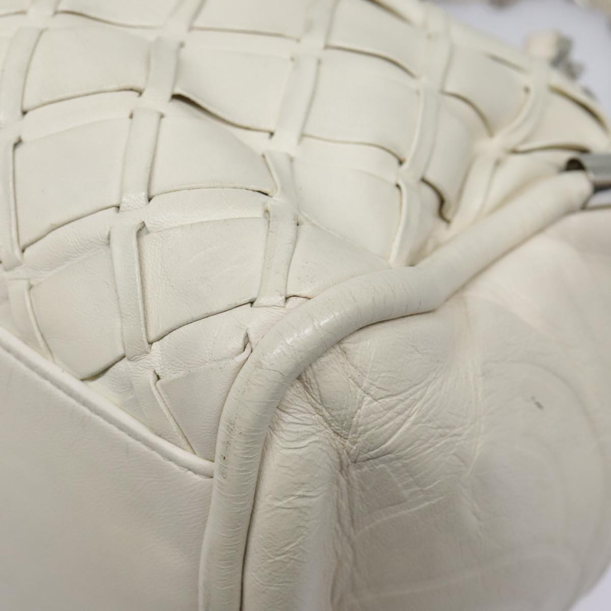CHANEL Chain Shoulder Bag Leather White CC 93890
