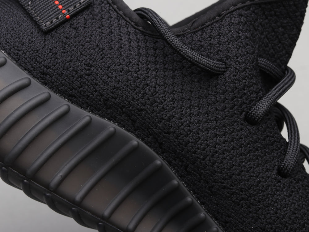 GLM - Yzy 350 Black And Red Sneaker