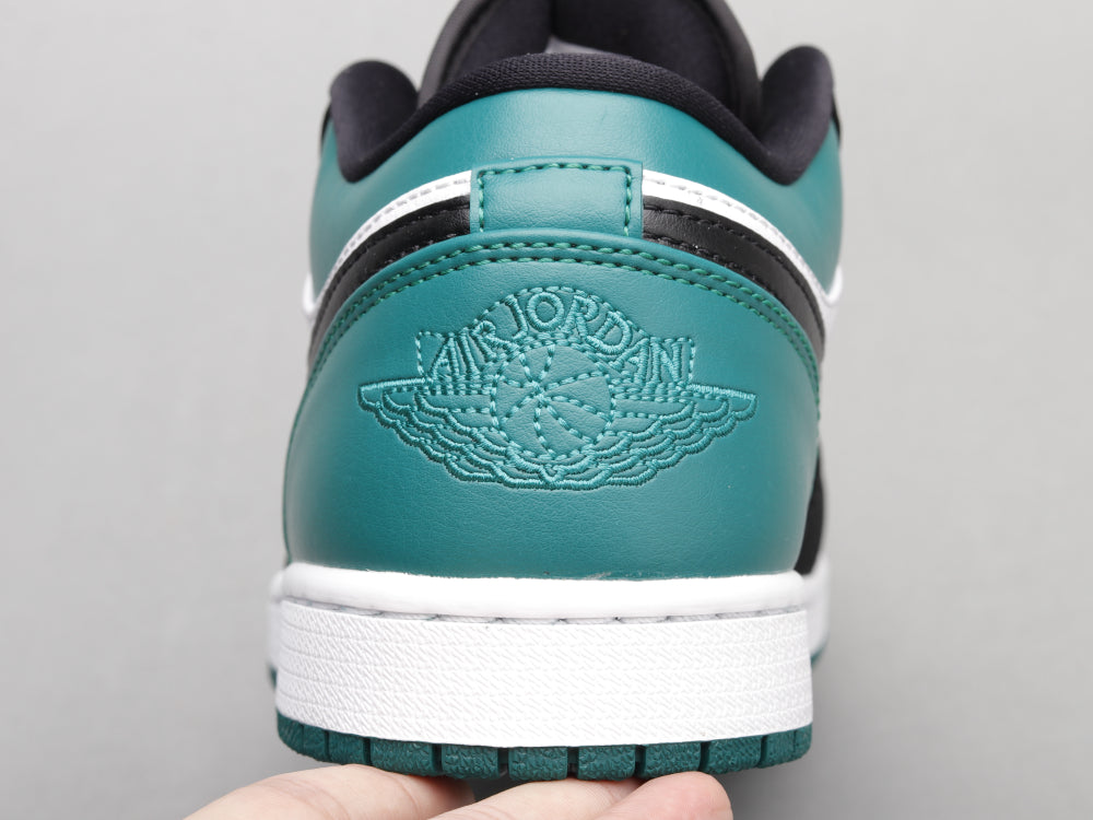 GLM - AJ1 black and green toes