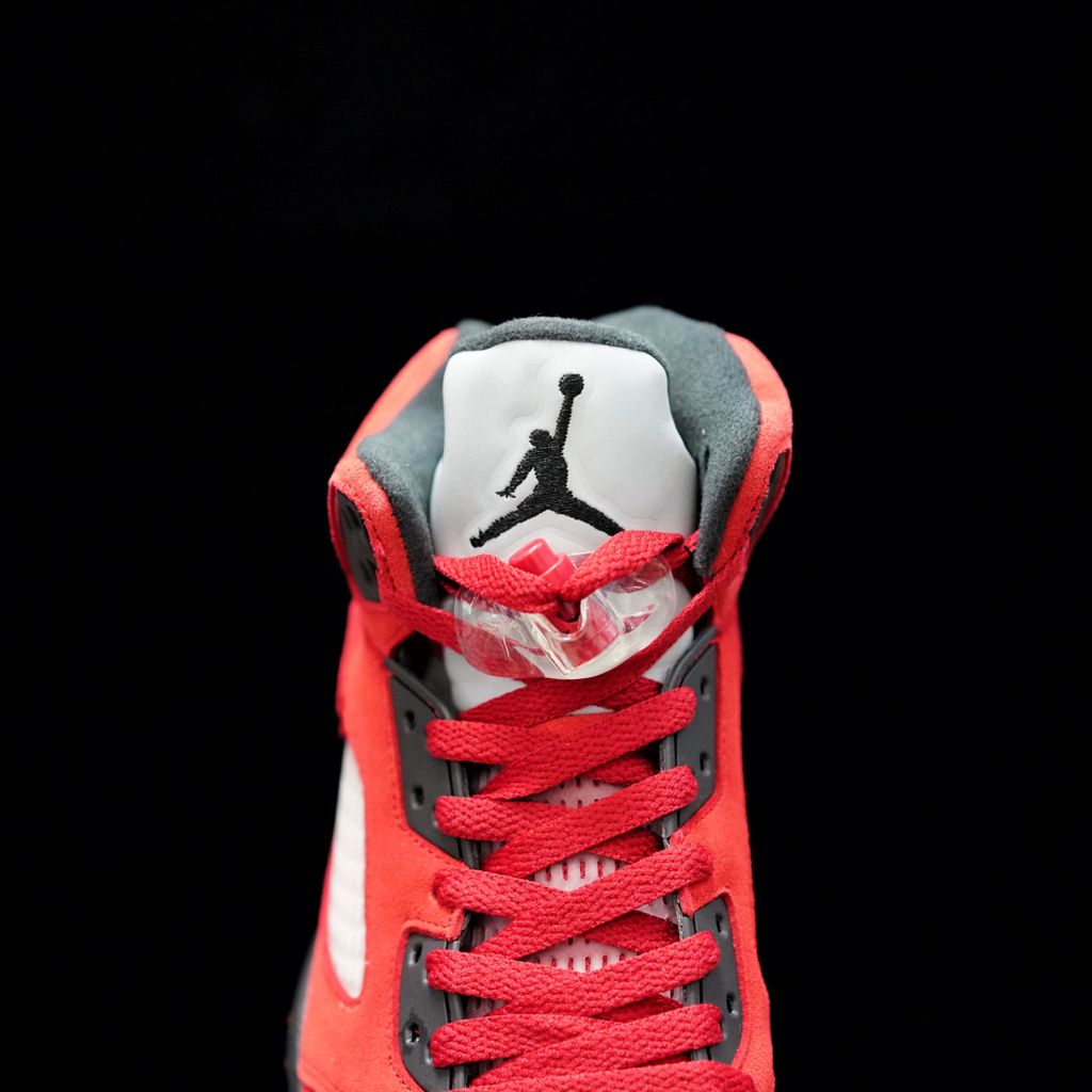 GLM - AJ5 Angry Bull